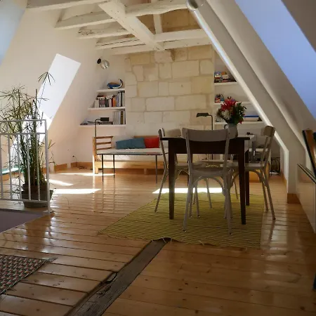 L Escalier Rouge Tours